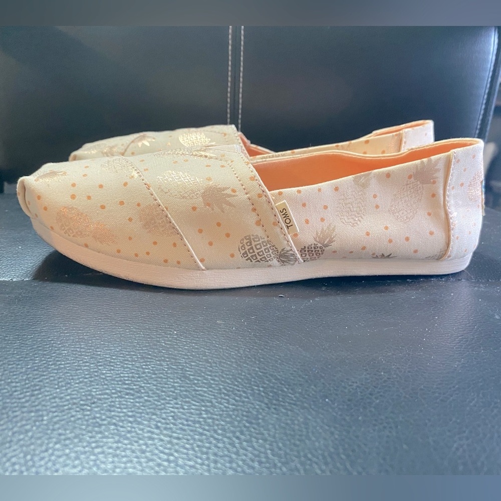 TOMS Women's Rose Gold Pineapple Print Slip-On Shoes Cream Size 6.5 - Picture 6 of 12